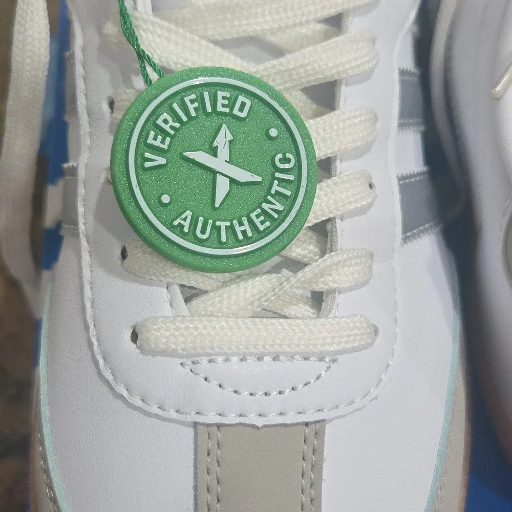 Beautiful Adidas Samba OG Tennis Shoes. Brand New! Unisex, M 8.5, W 9.5. - Picture 11 of 15